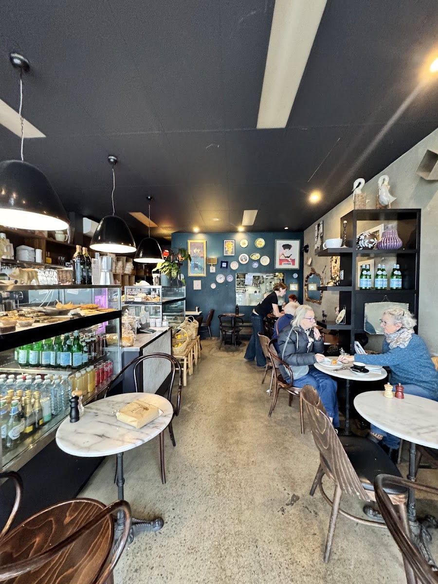 Shop Ate Cafe & Store