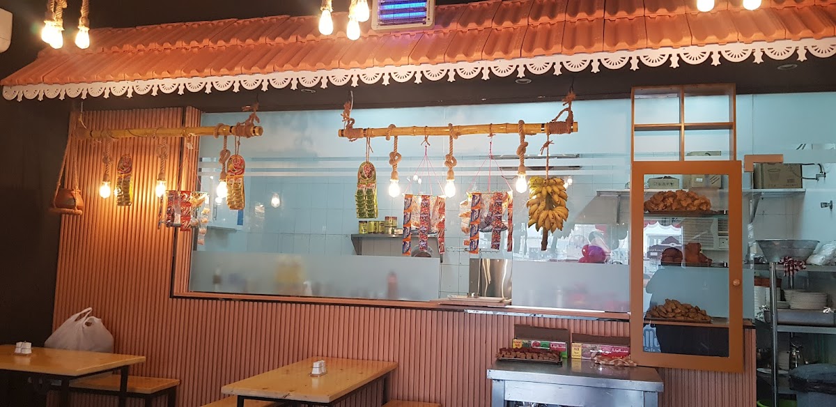 Mallu's Cafe, A Family Thattukada