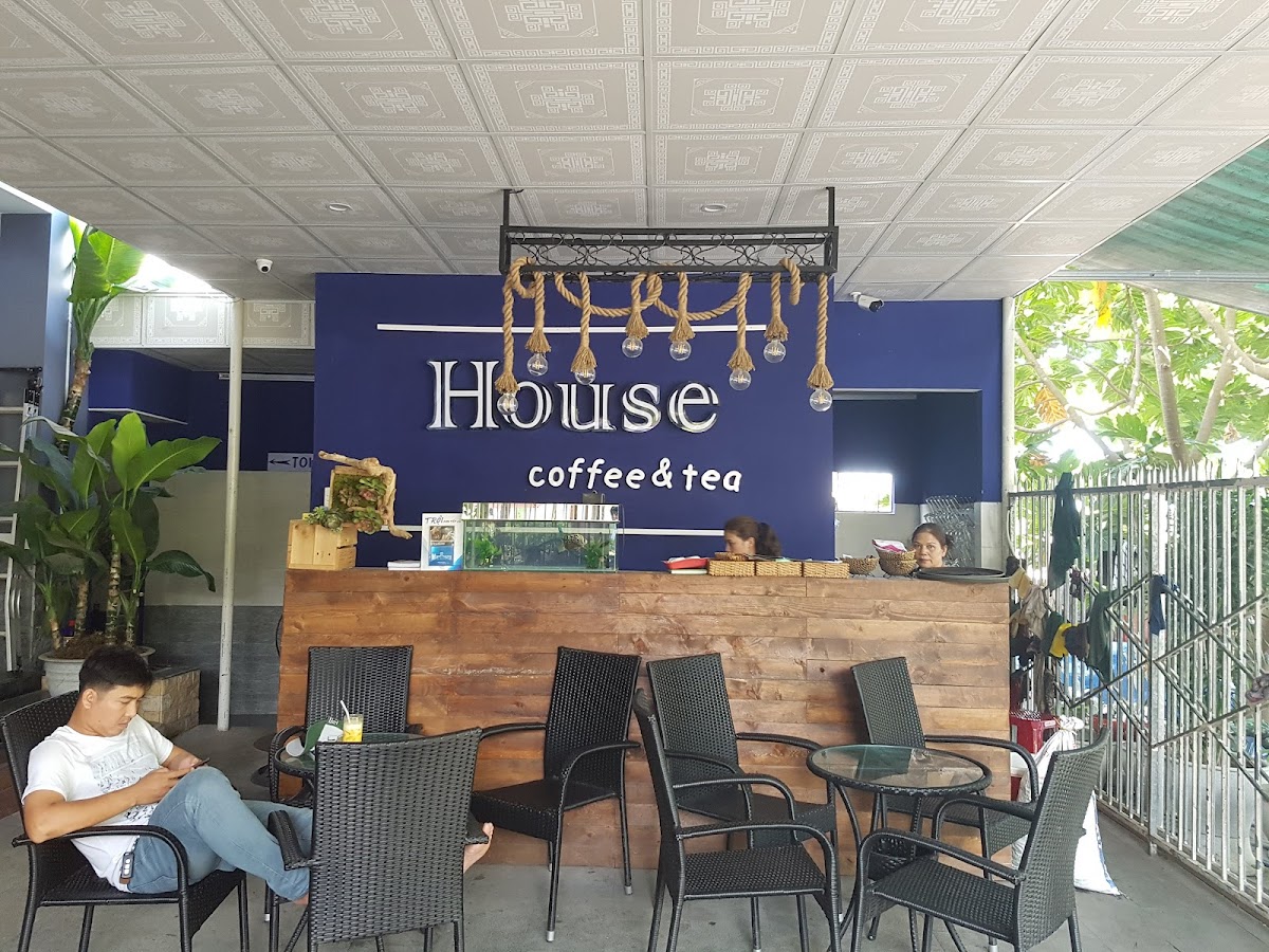 House Coffee & Tea