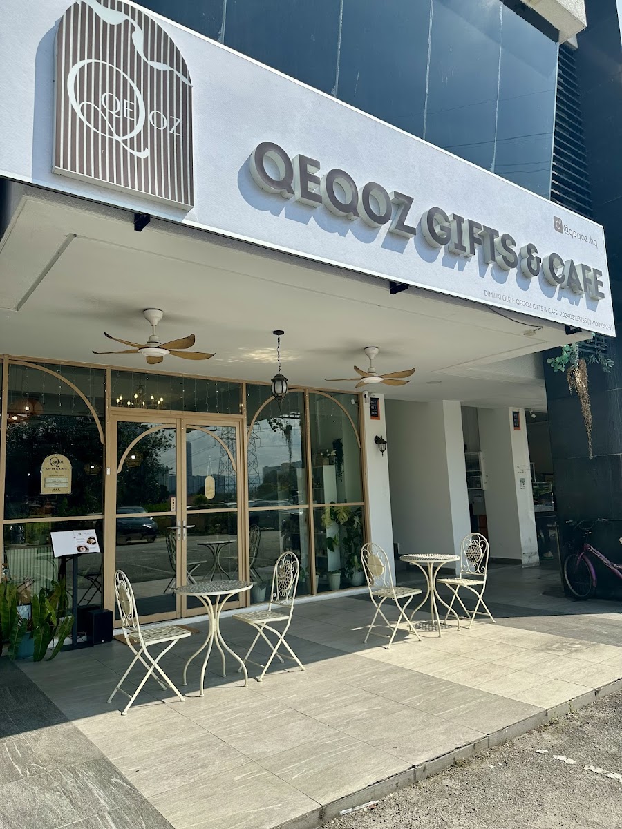 Qeqoz Gifts & Cafe