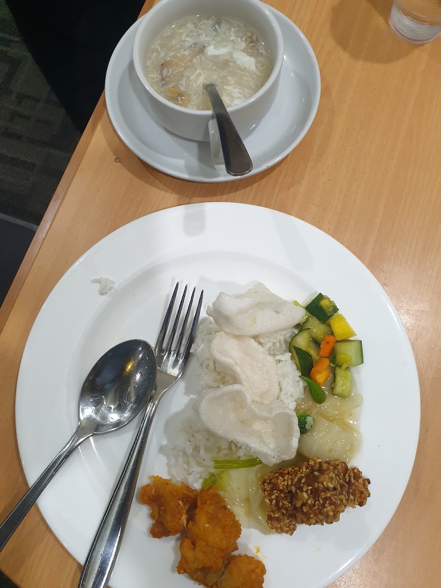 D'Terrace Cafe at Swiss-Belhotel Lampung - 7