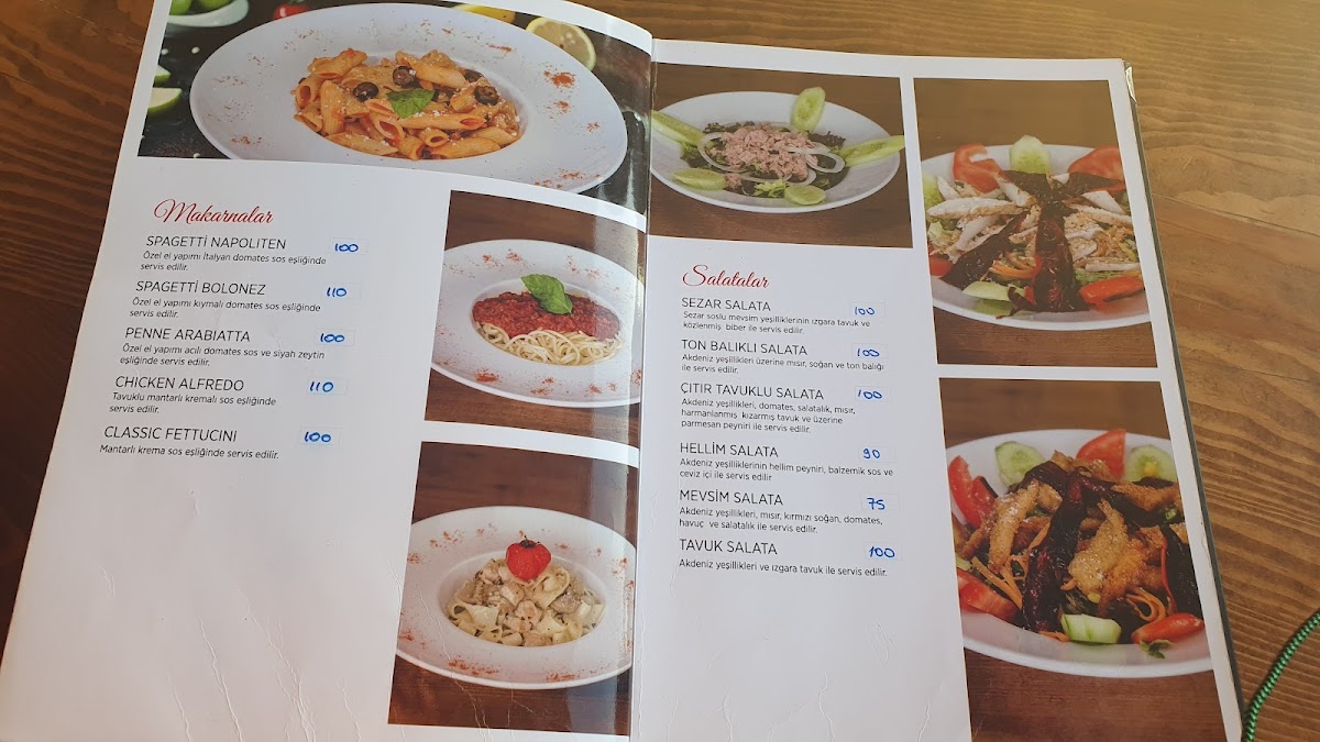 Lâl Cafe / Hookah - 2