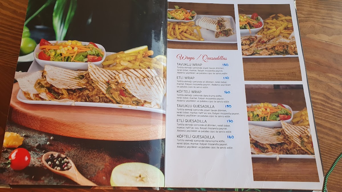 Lâl Cafe / Hookah - 5