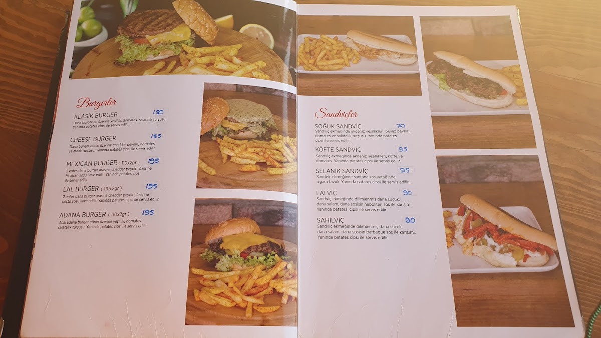 Lâl Cafe / Hookah - 6