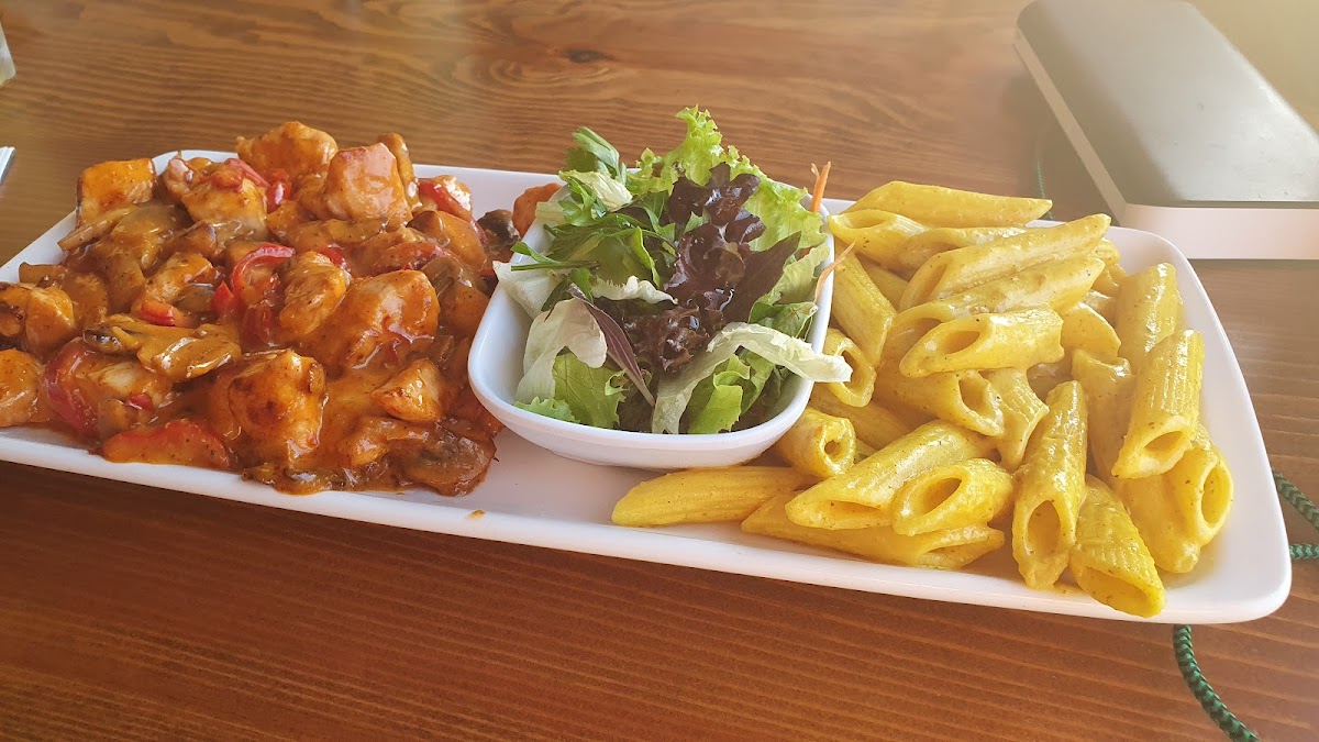 Lâl Cafe / Hookah - 9