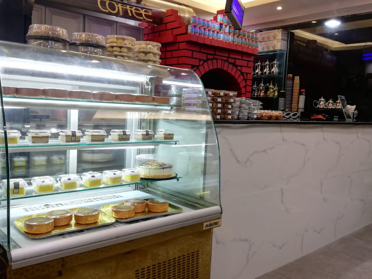 Qamr Diwan and Café