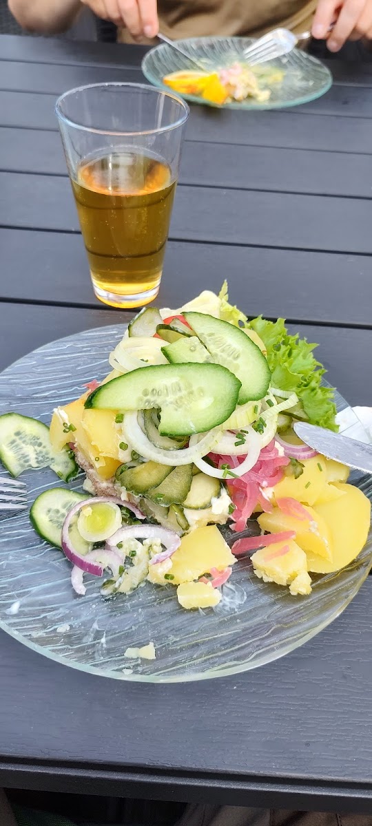 Boutique Helle, Cafe, Brugskunst & Møbler Outlet - 4