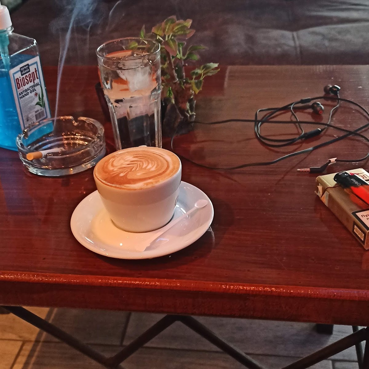 Balloon Caffe & Bar - 8