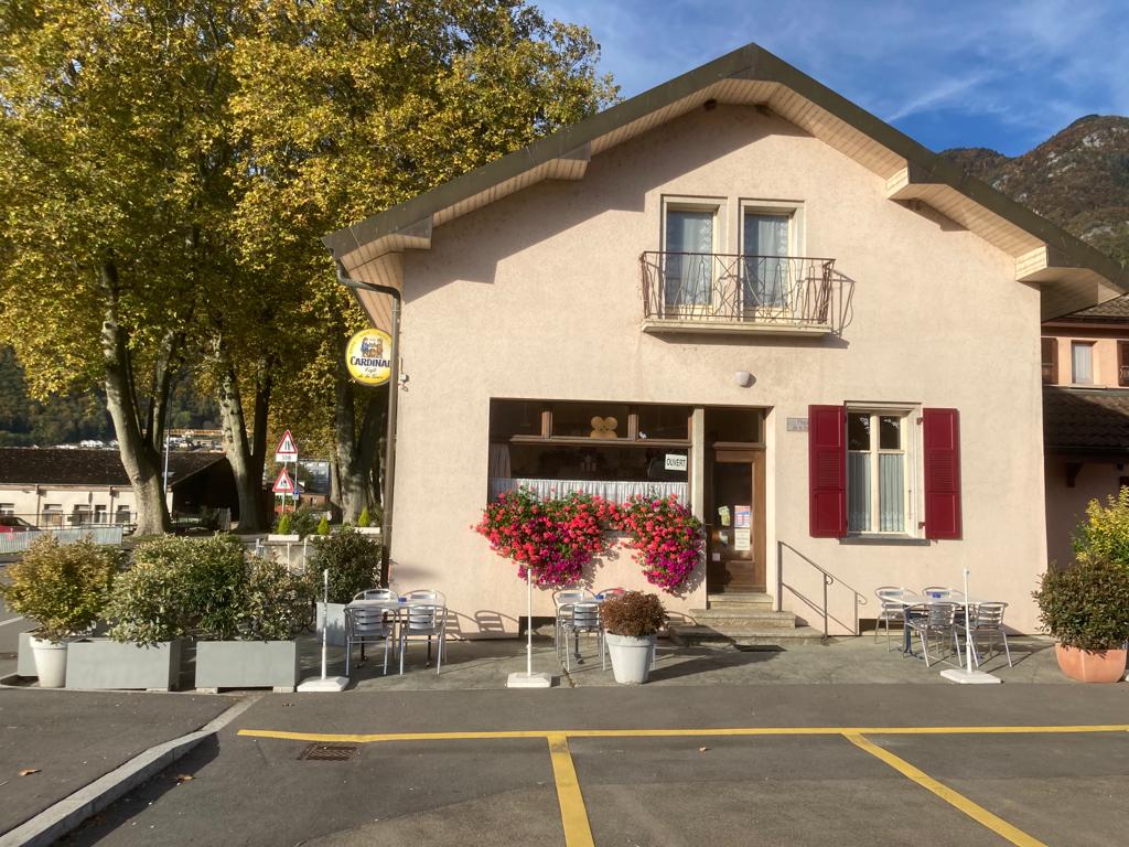 Café de la Gare, Ortelli