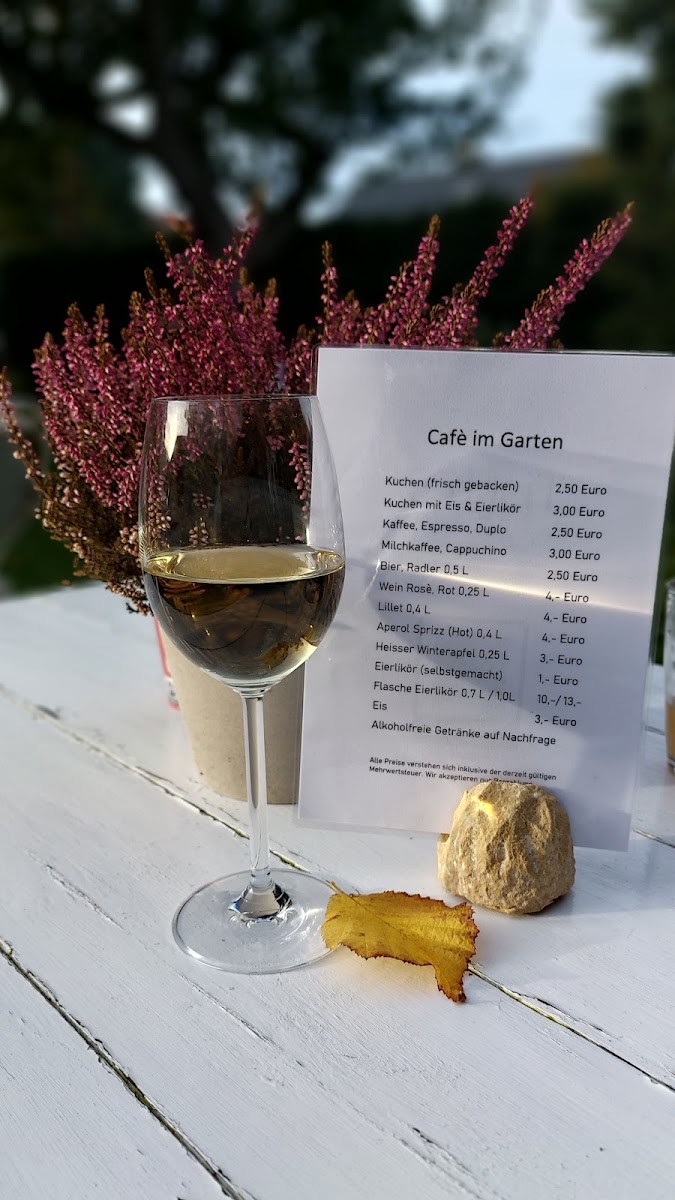 Café im Garten - 1