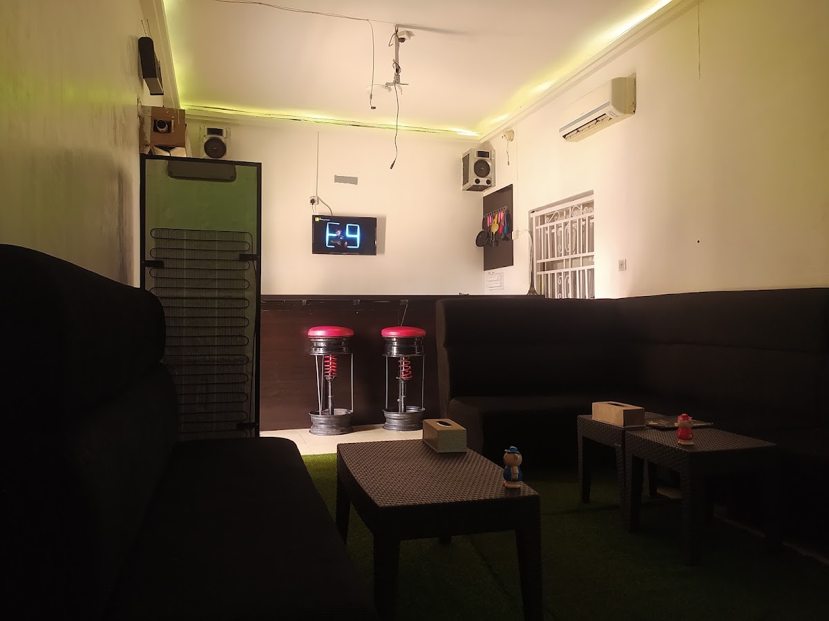 QubicleXclusive Café/Lounge