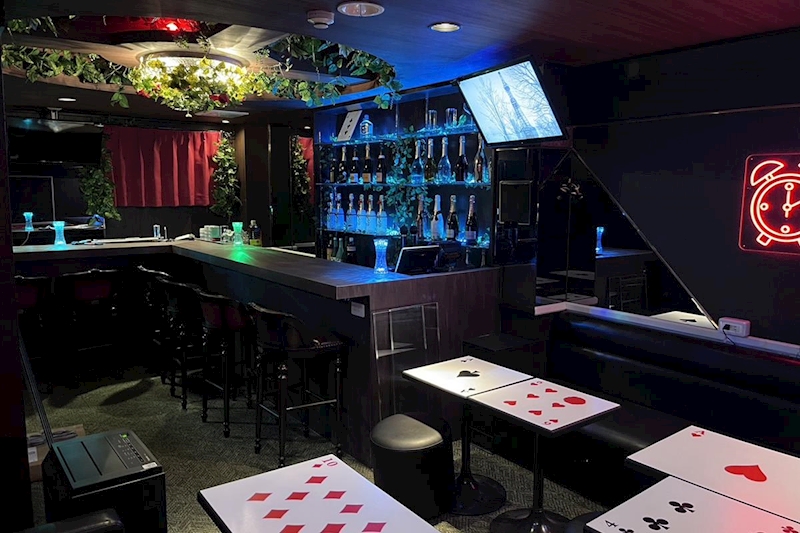 Cafe & Bar Lapin 上野 コンカフェ