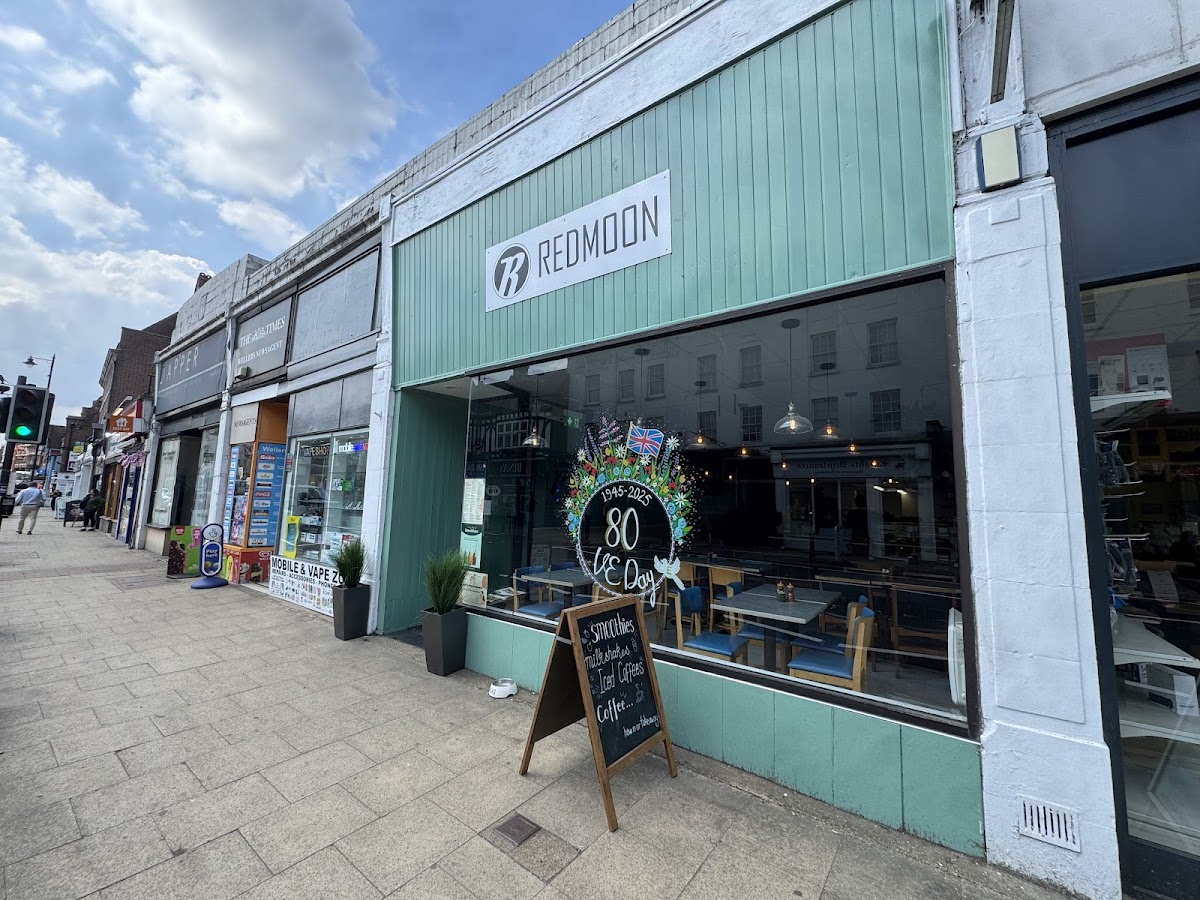 Redmoon Cafe