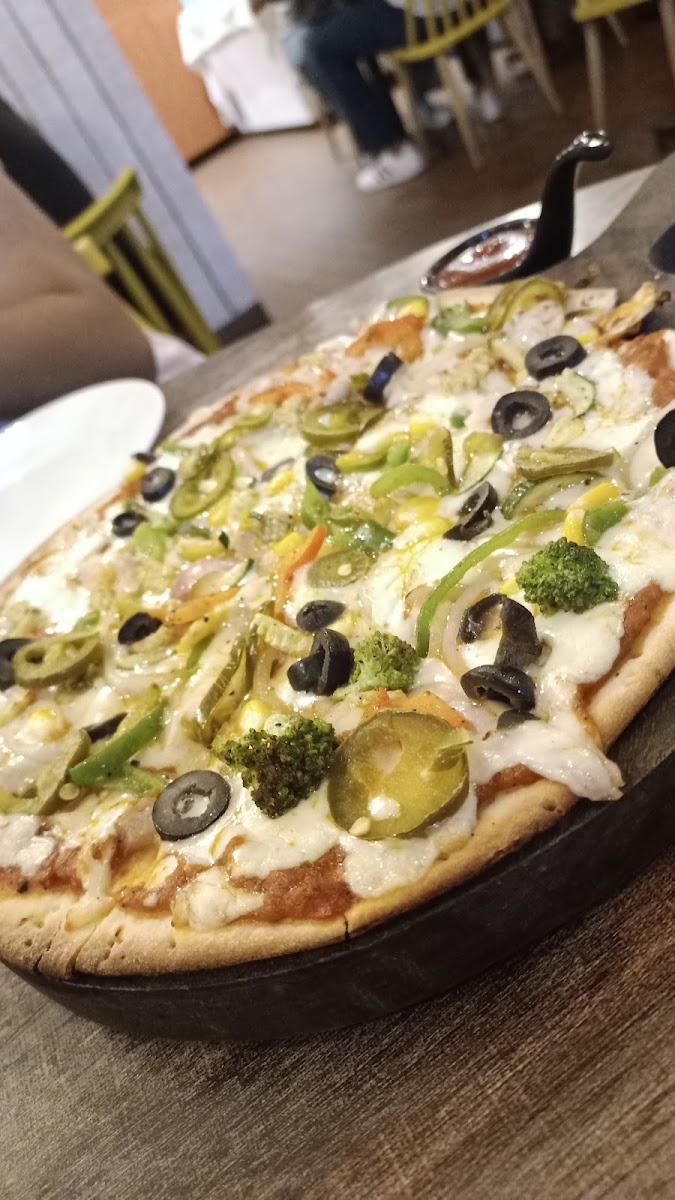 Buzzfood Diner's Cafe - 7