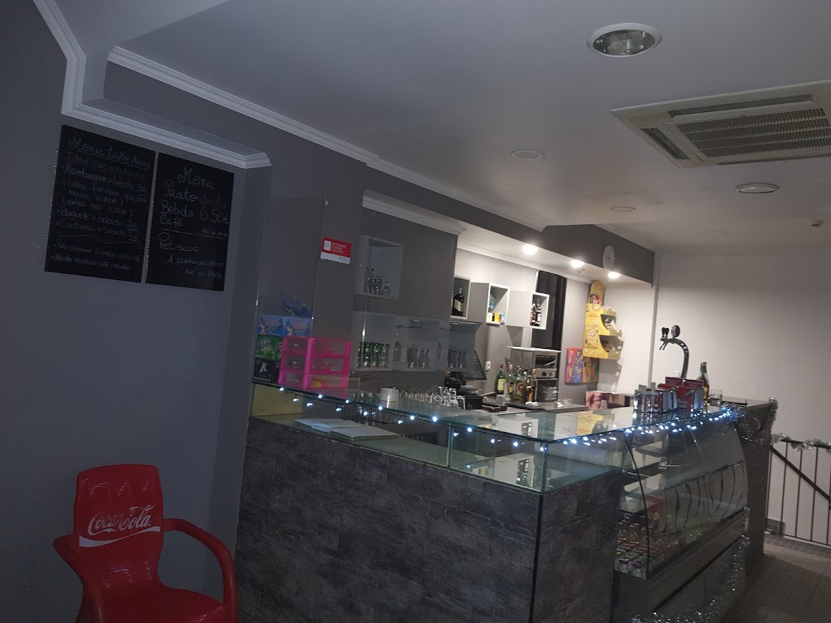 Hugo's Cakes & Coffee