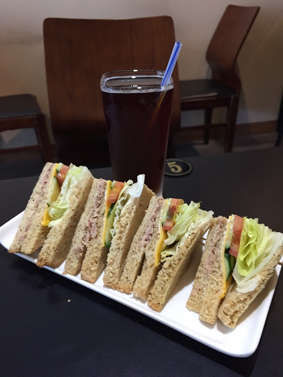 Luoke Xiansheng Cafe - 5