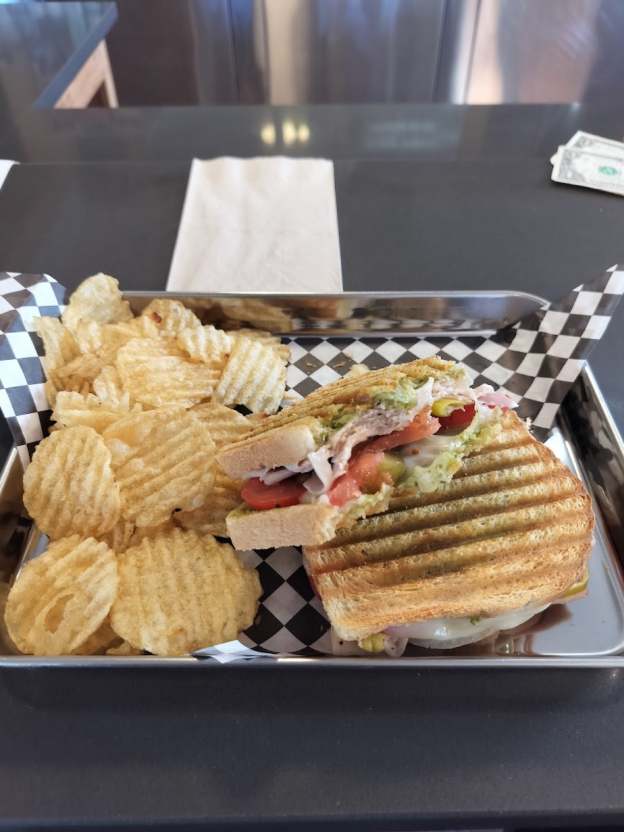 The Hideaway Cafe & Bar - 2