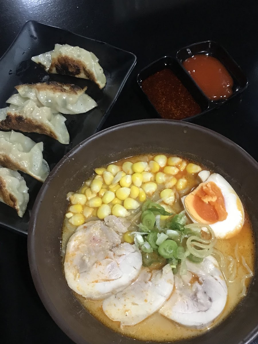 Mr Bin Billiard & Cafe