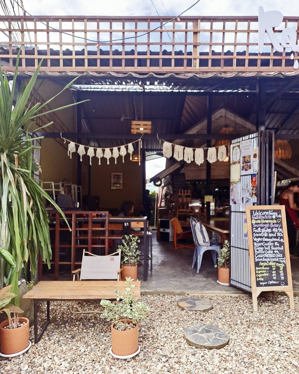 Rainny Cafe ฝอฝน(coffee&fruitshake)