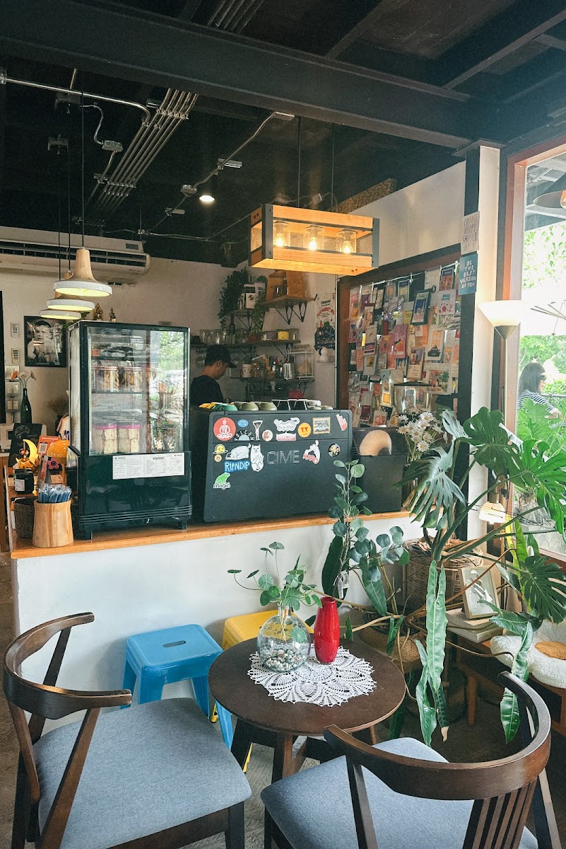 Behind The Temple cafe’ - 4