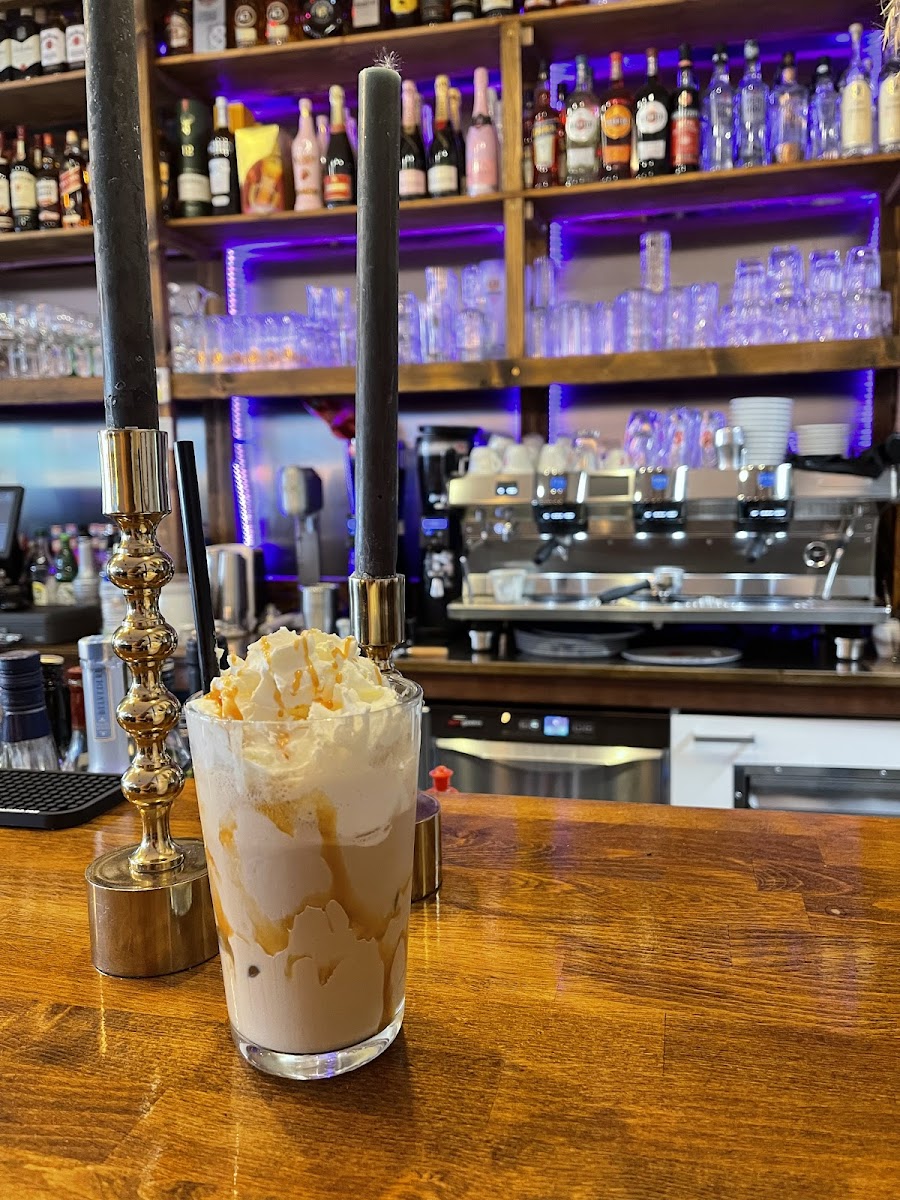 Olymp Lounge Café Bar - 10