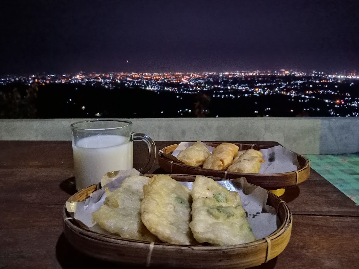 Warung Ndolo(ꦮꦫꦸꦁꦤ꧀ꦝꦺꦴꦭꦺꦴ)