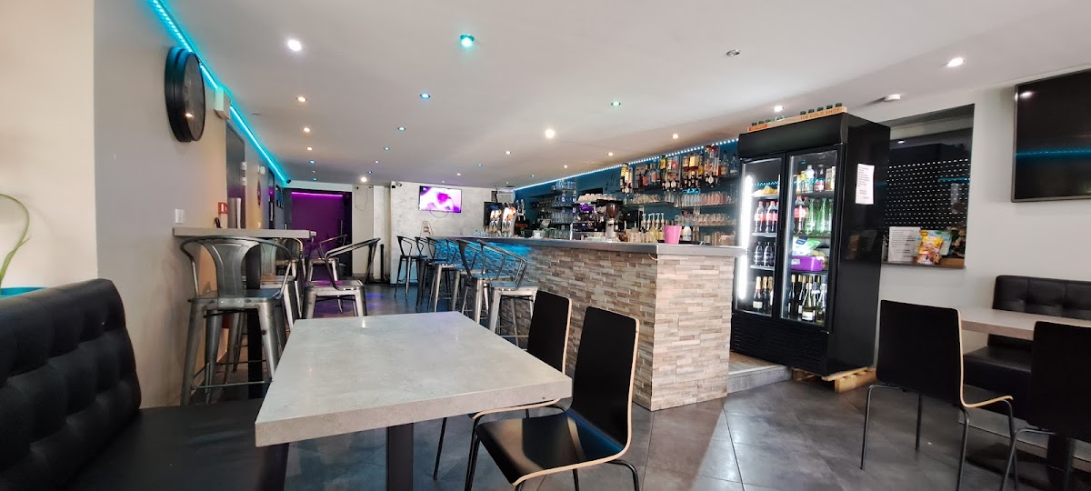 Cafe de l'Hotel de Ville