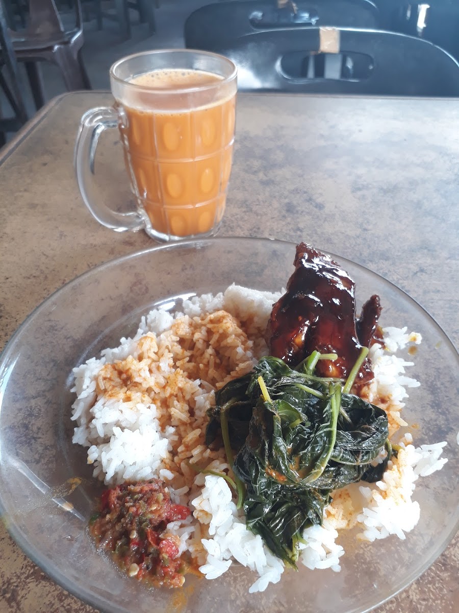 Melor Cafe Gerai makanan dan minuman