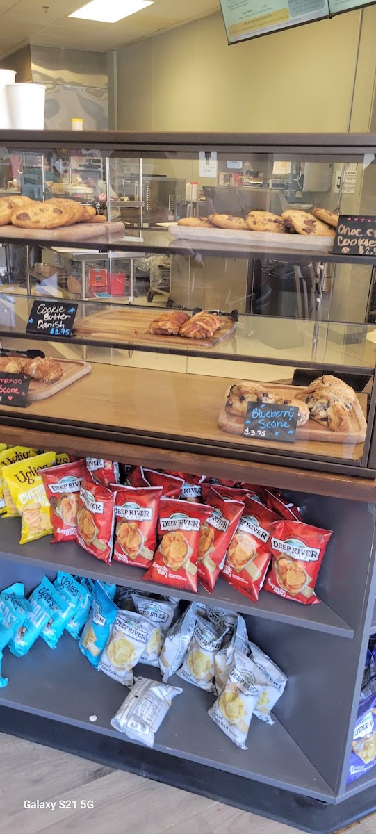 Tilly Market Cafe - 7