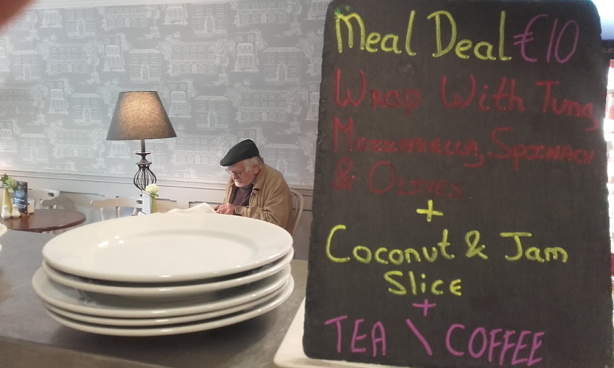 Applebettys Cafe - 6