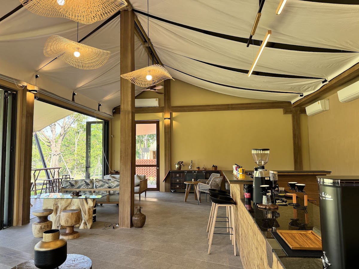 Mukha Mukha Tented Cafe Khaoyai ( มูก้า มูก้า เขาใหญ่ )