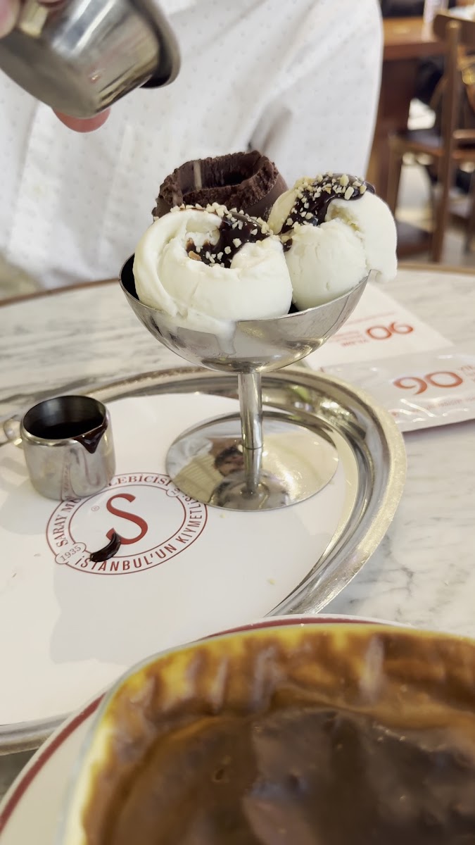 Saray Muhallebicisi - Istinyepark AVM - 2