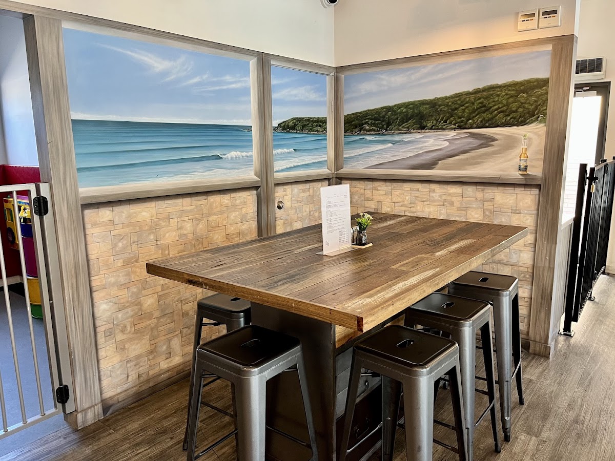 Middle Rock Cafe & Bar - 4