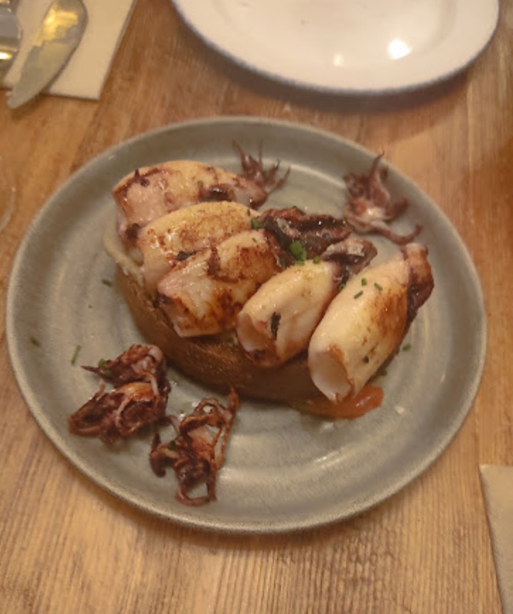 Cafetería Con Pan y Vino - 7