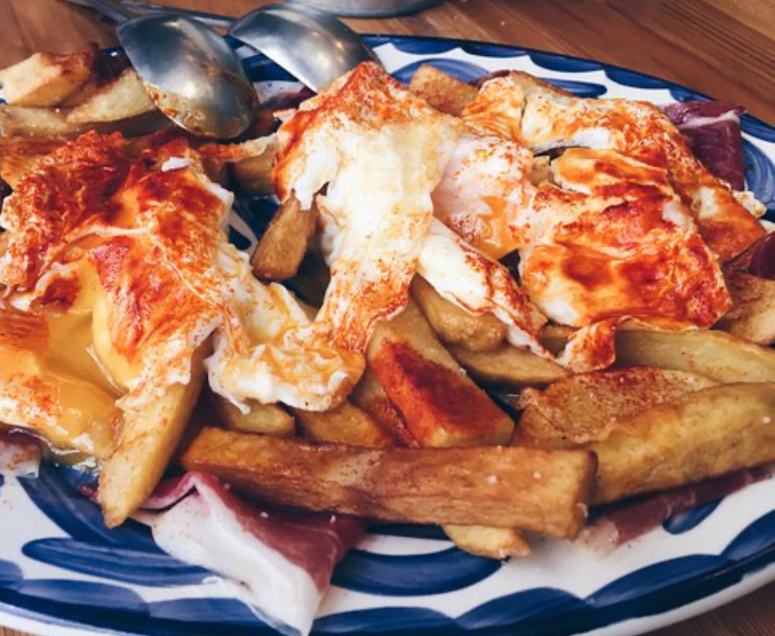 Cafetería Con Pan y Vino - 8