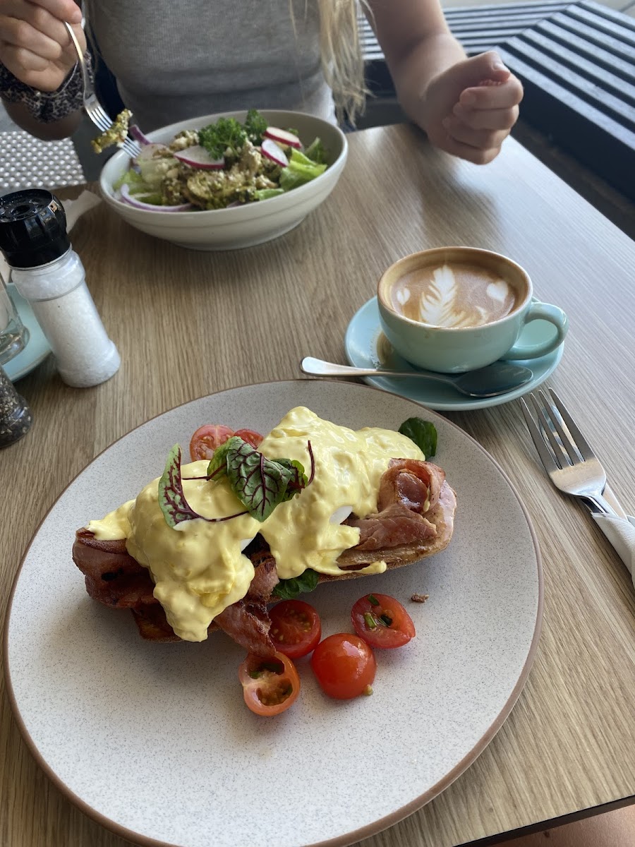 Coffee Club On The River