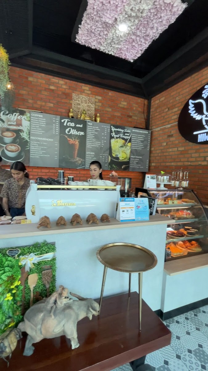 Hiw Peek Cafe & Restaurant - 2