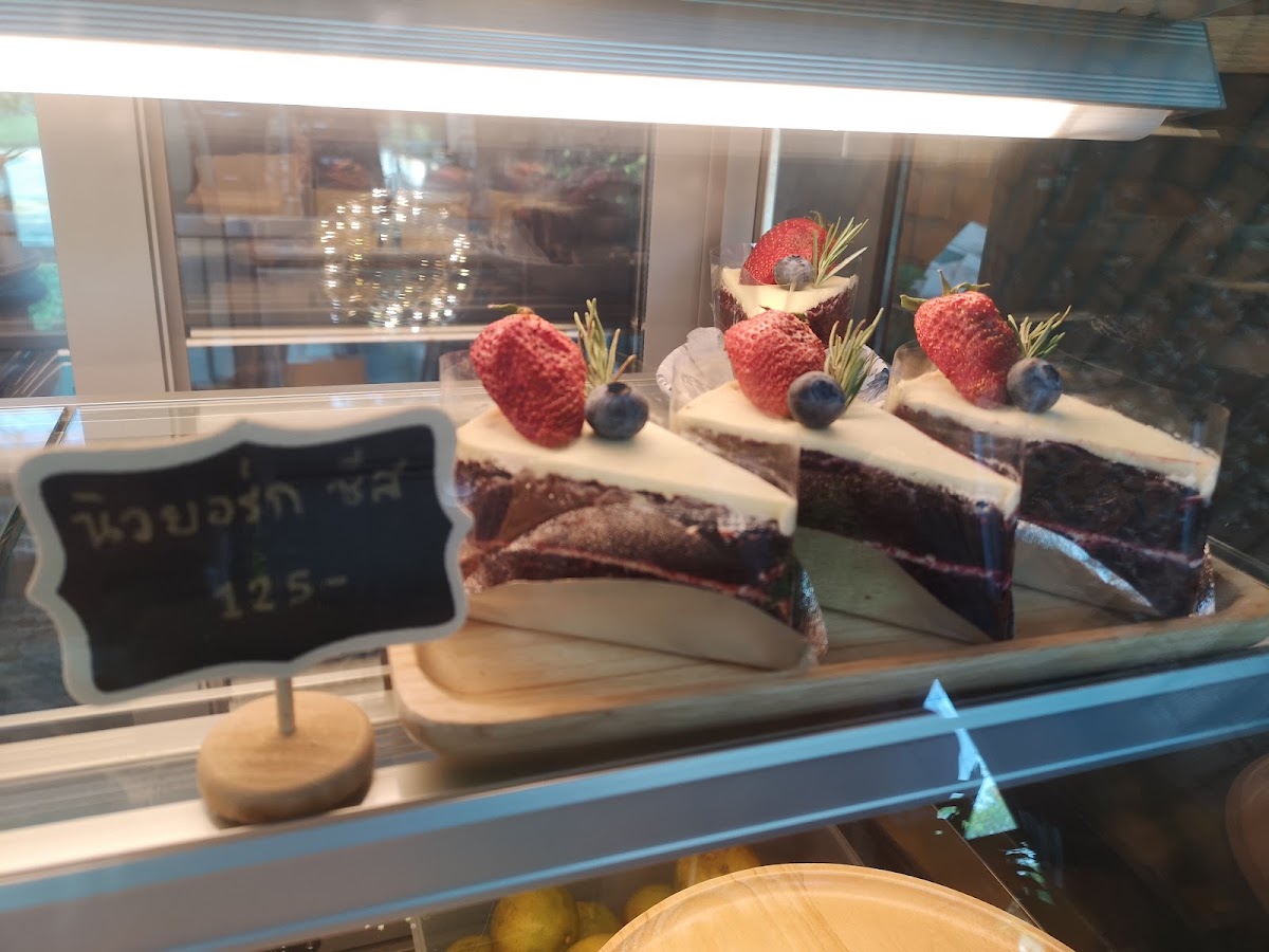 Hiw Peek Cafe & Restaurant - 5