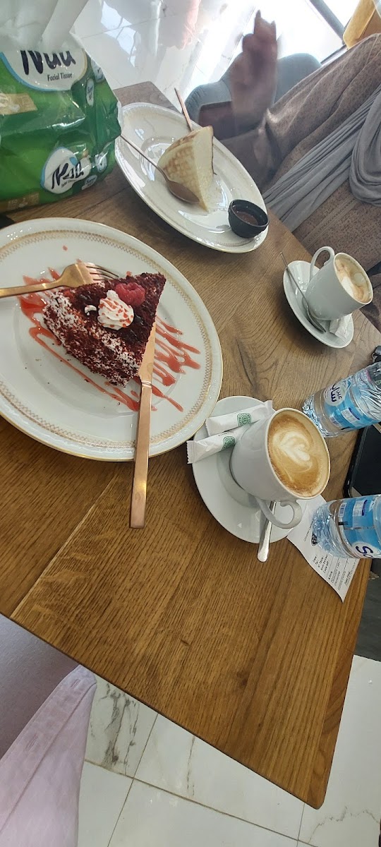 Cap & Co Coffee : Café & Restaurant - 6