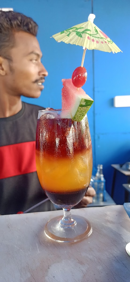 Pearl's Beach Cafe - 10