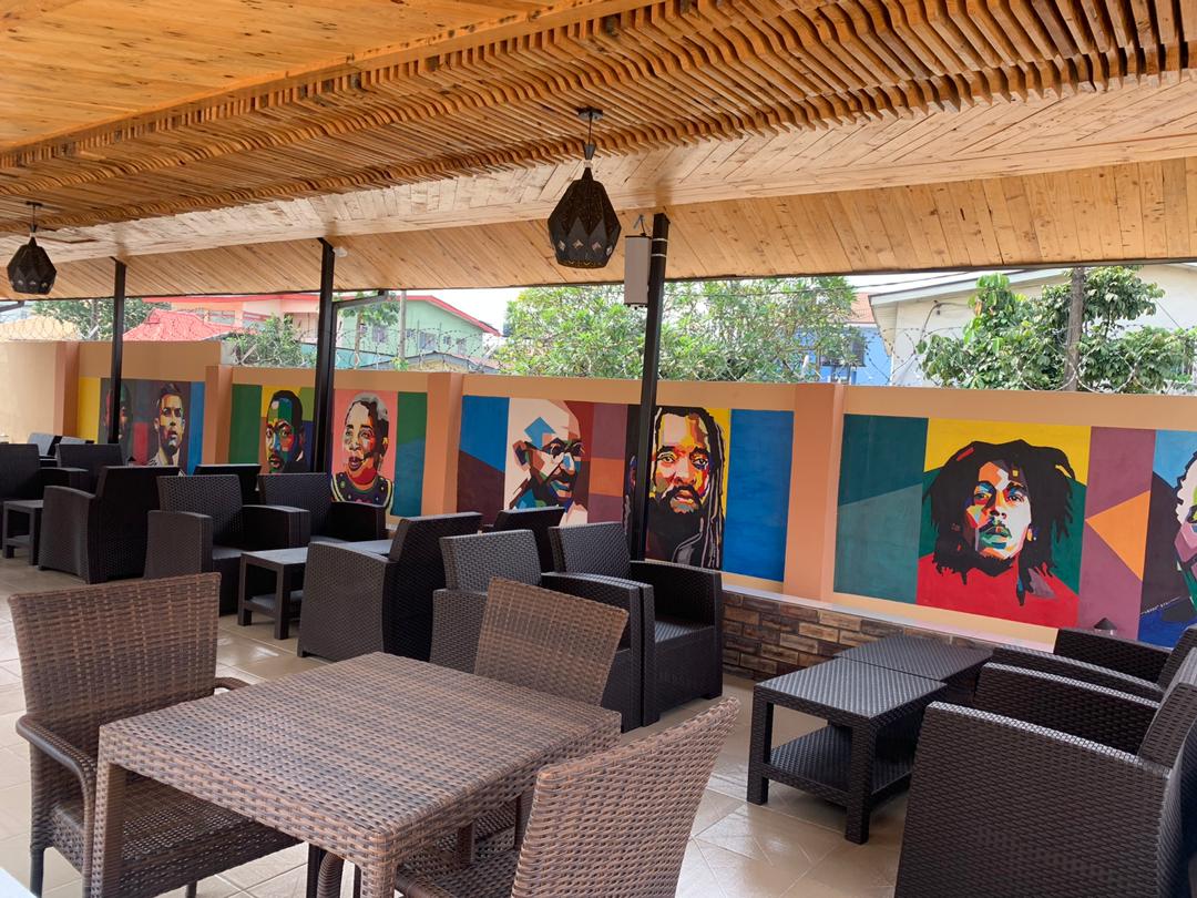 Vines Café & Lounge