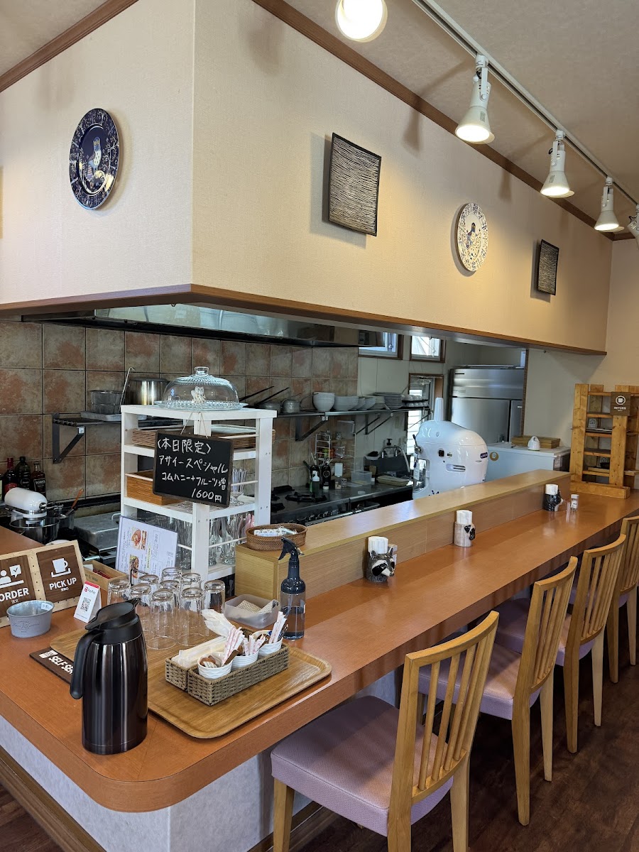 パンケーキ＆アサイーボウルの店 カフェ The Room 近鉄富田駅前