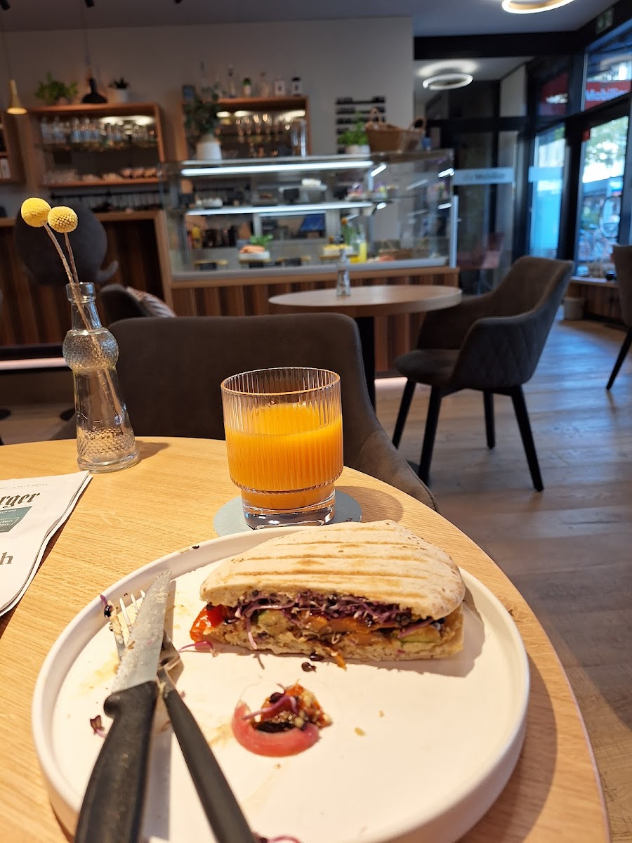 la vida cafe & bar - 6