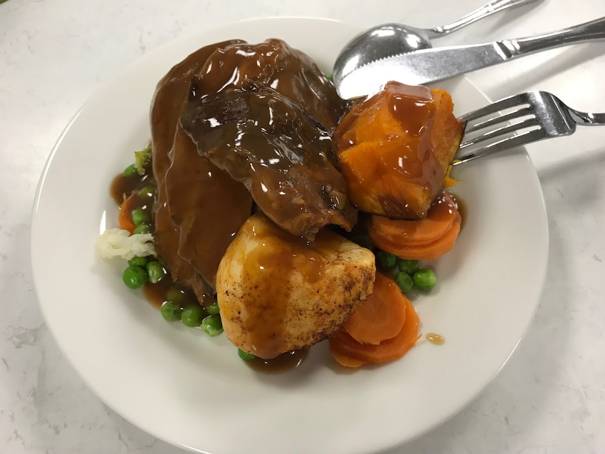 Gown & Glove Restaurant - 6