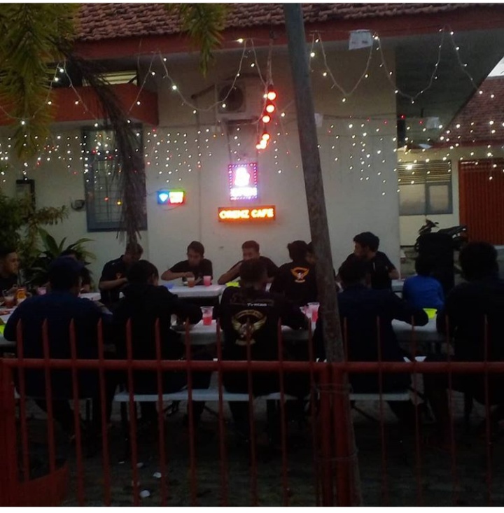 Orenz Cafe Bangkalan Madura - 3