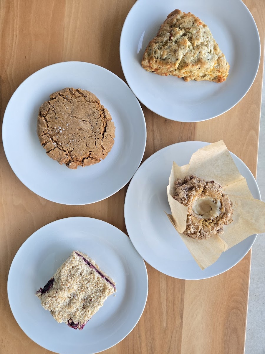 Good Day, Darling - 10