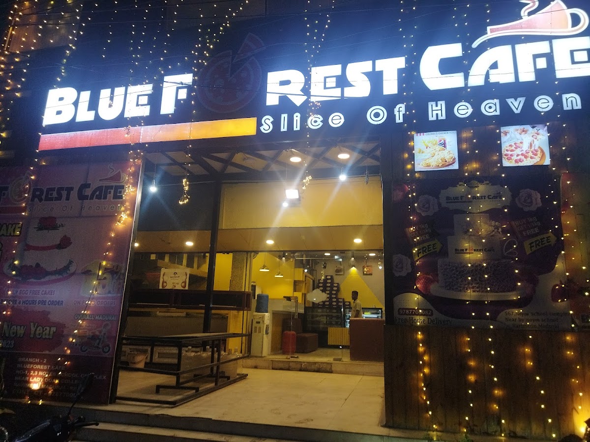 BLUE FOREST CAFE