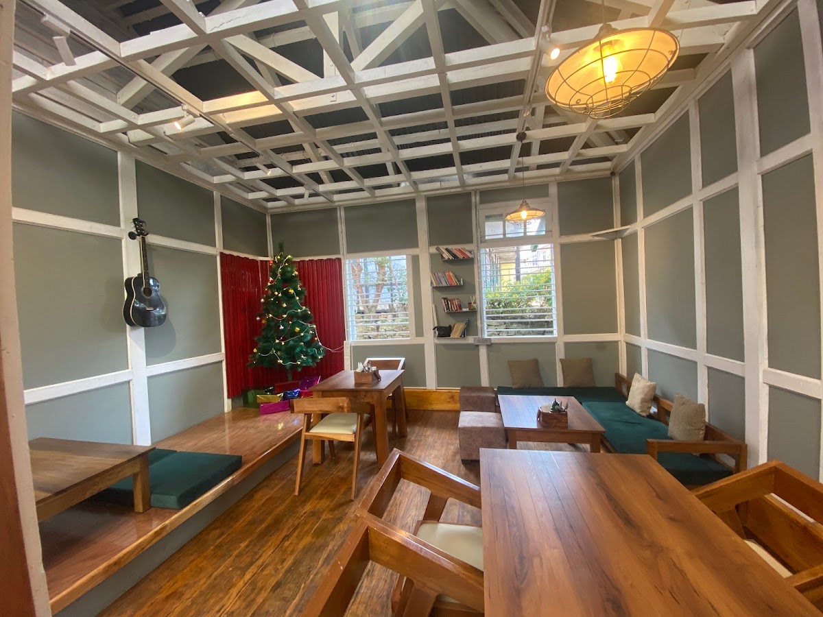 Phun’s Cafe Bomdila