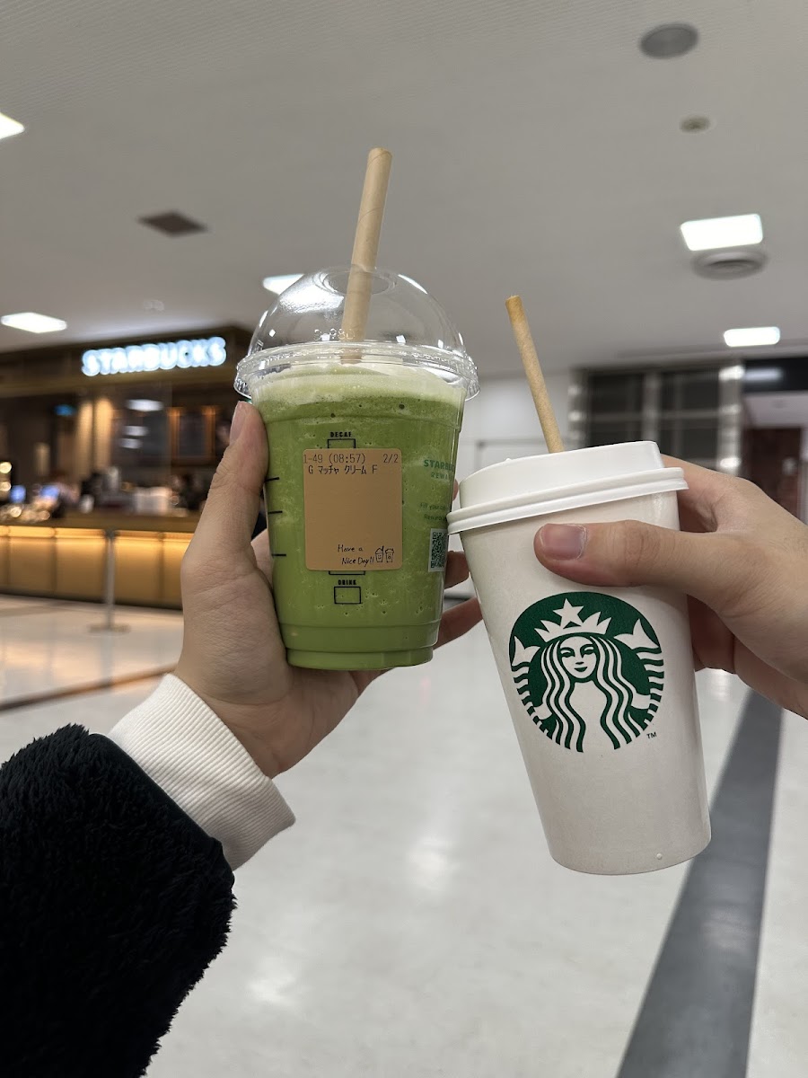 STARBUCKS Narita Airport Terminal 2 Arrival Lobby South Shop - 10