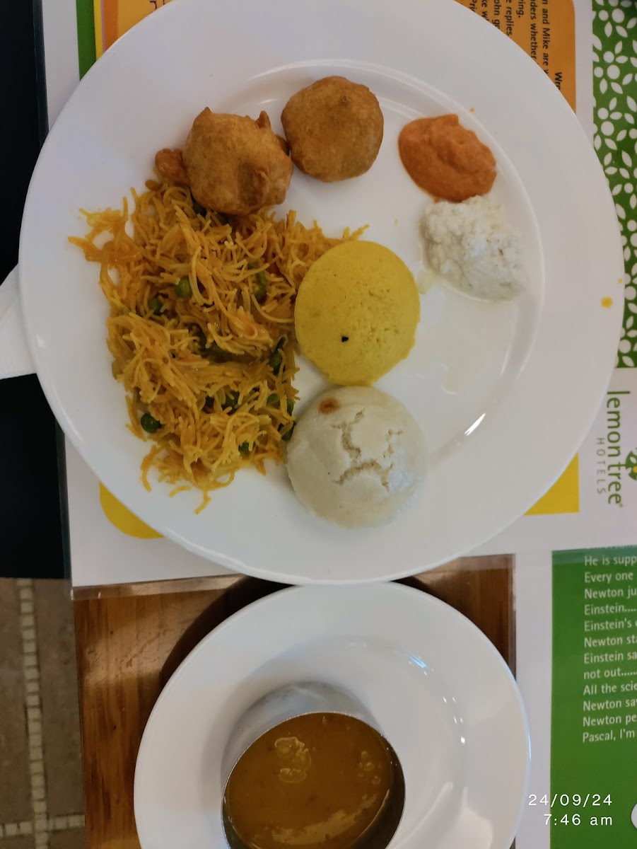 Citrus Café by Lemon Tree - 10